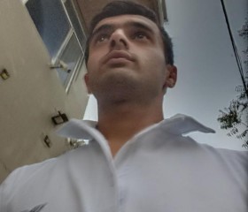 Hüseyn, 20, Baku