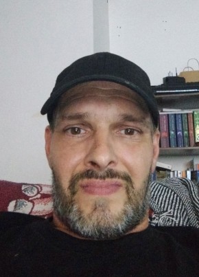 Guillaume из Bannalec 43 года