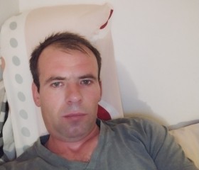 Ion, 38, Falciu