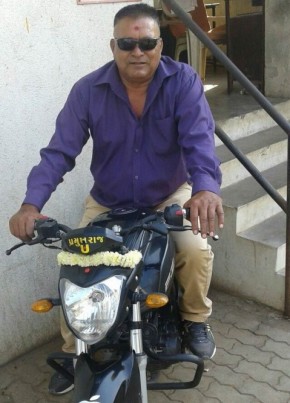 Suresh, 63, India, New Delhi