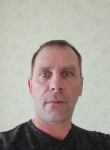Aleksandr, 44, Dobryanka