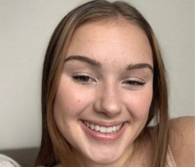 Sophie, 22, Brussels