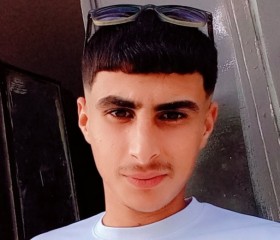 Ahmadsadeh, 18, Ramallah