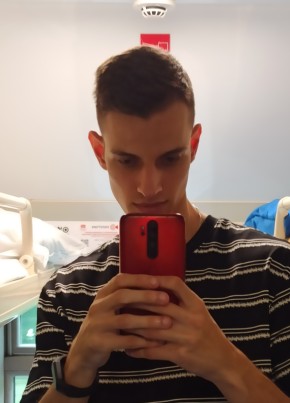 Дима из Брянска 23 года