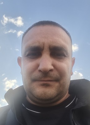 Анатолий из Нерюнгри 37 лет
