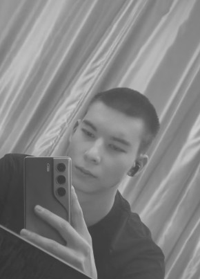 Павел из Иркутска 19 лет