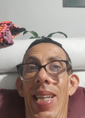 Darwin из Floridablanca 52 года
