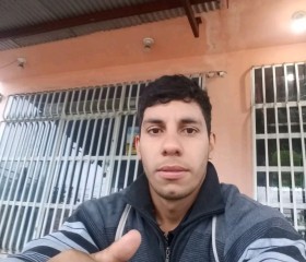 Andrés, 30, Asuncion