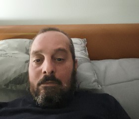 José, 37, Sevilla
