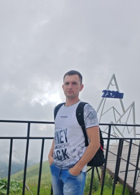 Павел из Адлера 36 лет