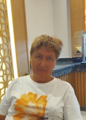 Лена из Астрахани 70 лет