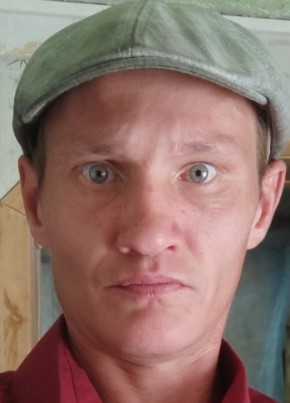 Денис Газин из Абакана 36 лет