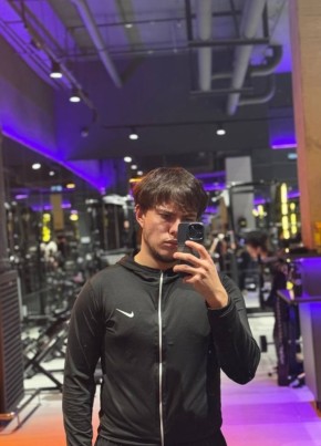 Кирилл из Нижневартовска 19 лет