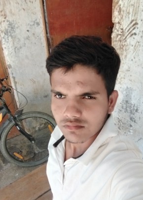 Rahil, 18, India, Lakhīmpur