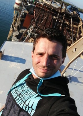 Sandro, 36, Repubblica Italiana, Foggia
