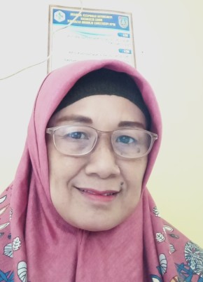 Ningsih, 56, Indonesia, Kota Surabaya