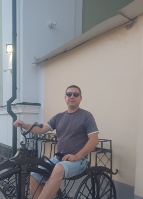 Антон из Ярославли 39 лет