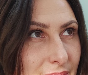 Liya, 49, Ola