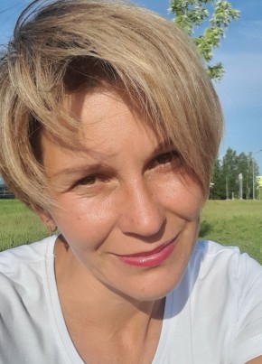 Елена Анатолье, 45, Россия, Бокситогорск
