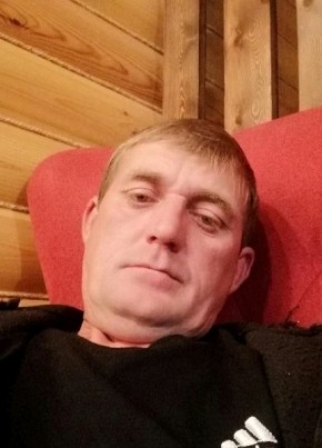 Сергей из Тюмени 48 лет
