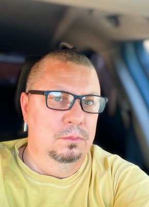 Nikolos из Secaucus 51 год