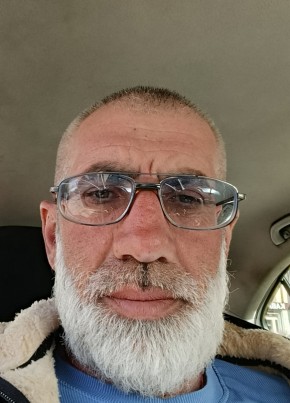 Артур Мурадян из Борзи 47 лет