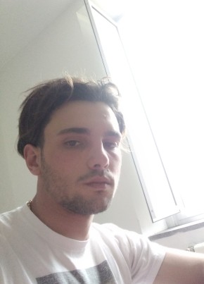 Mario, 21, Repubblica Italiana, Livorno