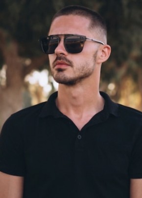 Вова из Усинска 20 лет