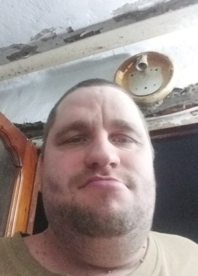 Ваня  зиновьев из Моздока 34 года