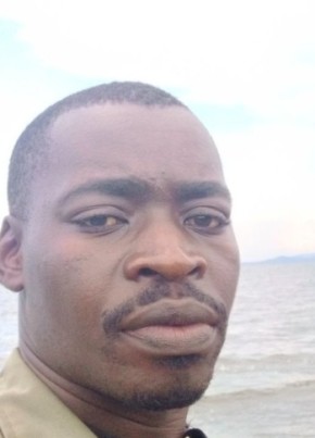 Ateenyi Daniel, 33, Uganda, Kampala