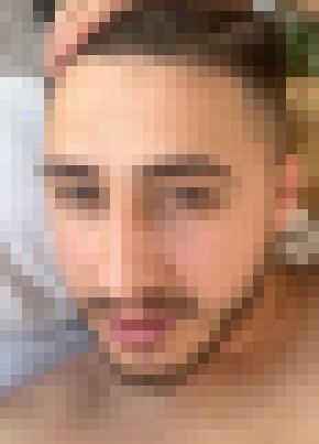 Efe из İstanbul 18 лет