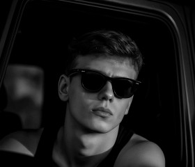 Oleg, 19, Novosibirsk