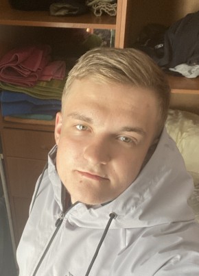 Михаил из Узловаи 22 года
