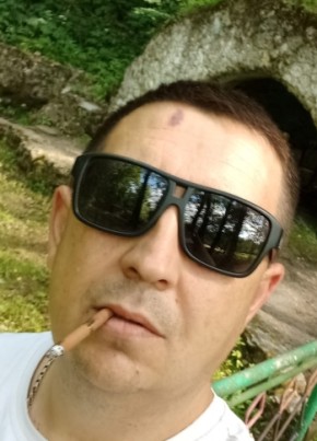 Николай Сергееви из Инзы 44 года