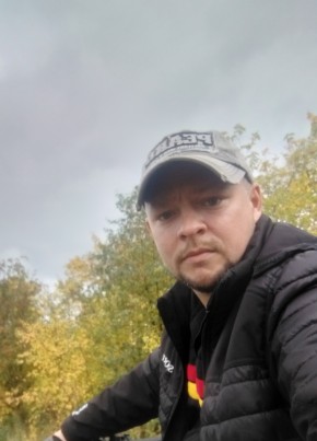 Антон из Омска 40 лет