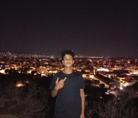 Abdullah, 18, Athens