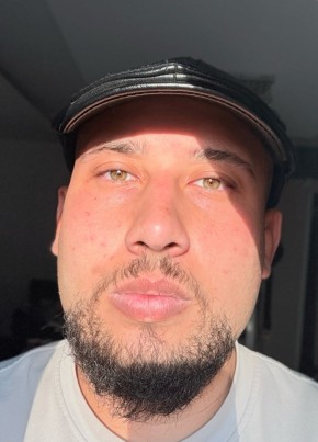 Ashour из الرياض 27 лет