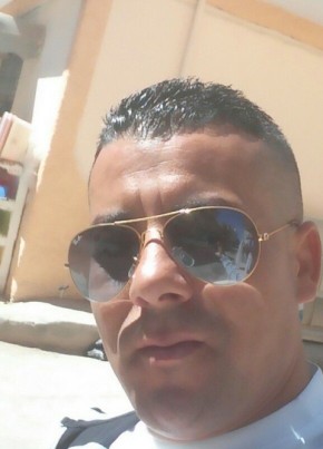 Momoch, 41, People’s Democratic Republic of Algeria, Aïn Arnat