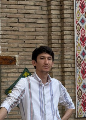 Денис из Казани 19 лет