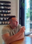Sasha, 37, Moscow