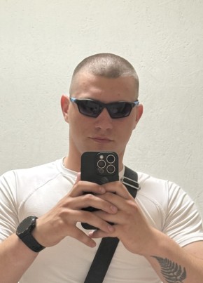 Кирилл из Ейска 23 года