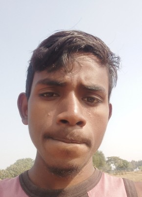 Afroj Ansari, 19, India, Kulti