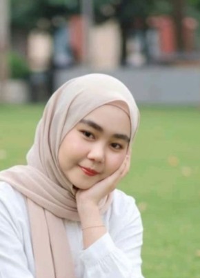 Aisyah, 18, Indonesia, Rantauprapat