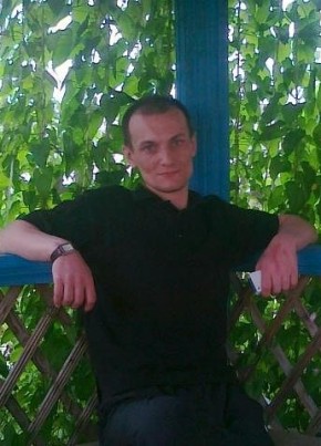 Денис из Москвы 42 года