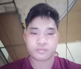 Binh, 25, Hanoi