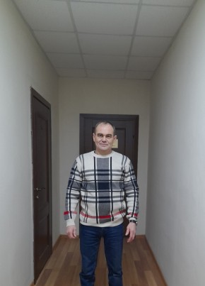 Виталий, 47, Россия, Губкинский