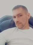 Kenzo, 40, Dammartin-en-Goele