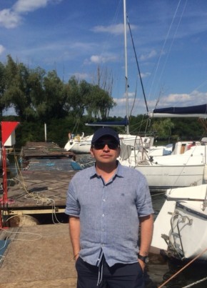 Dmitriy, 43, Russia, Moscow