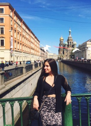 Аксинья, 32, Россия, Санкт-Петербург