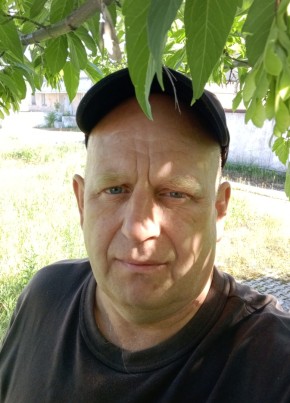 Диитрий из Старого Оскола 52 года